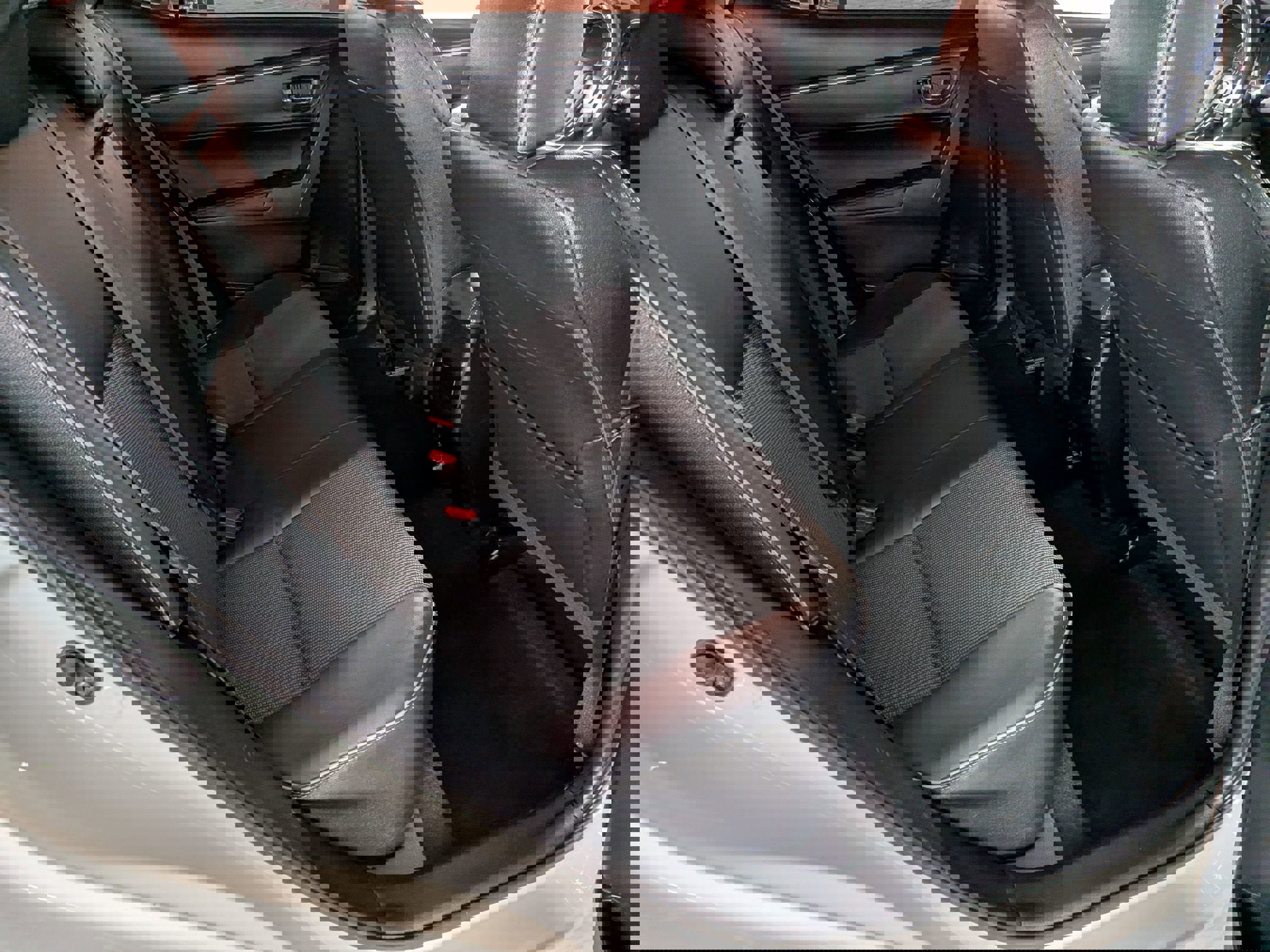 Used 2016 Toyota Corolla S image 32