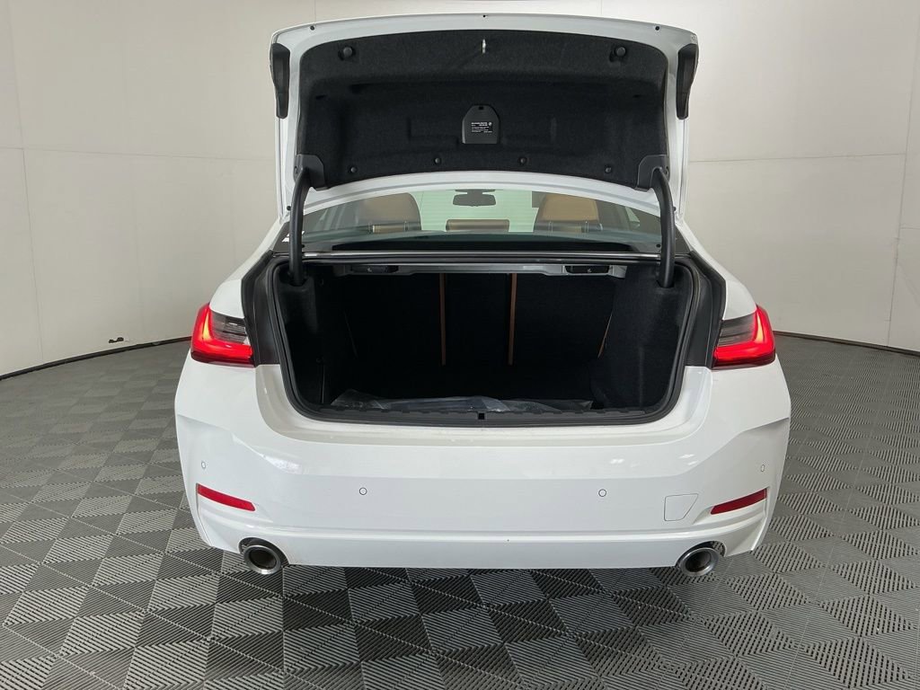 Certified 2025 BMW 330i xDrive Sedan w/ M Sport Package AWD/4WD image 30