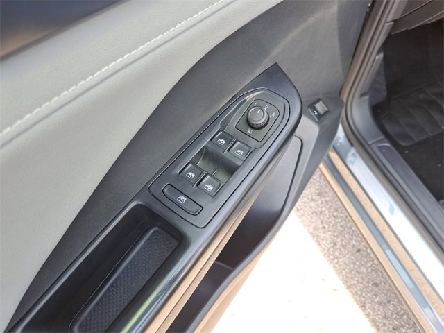 Used 2024 Volkswagen Taos SE image 15