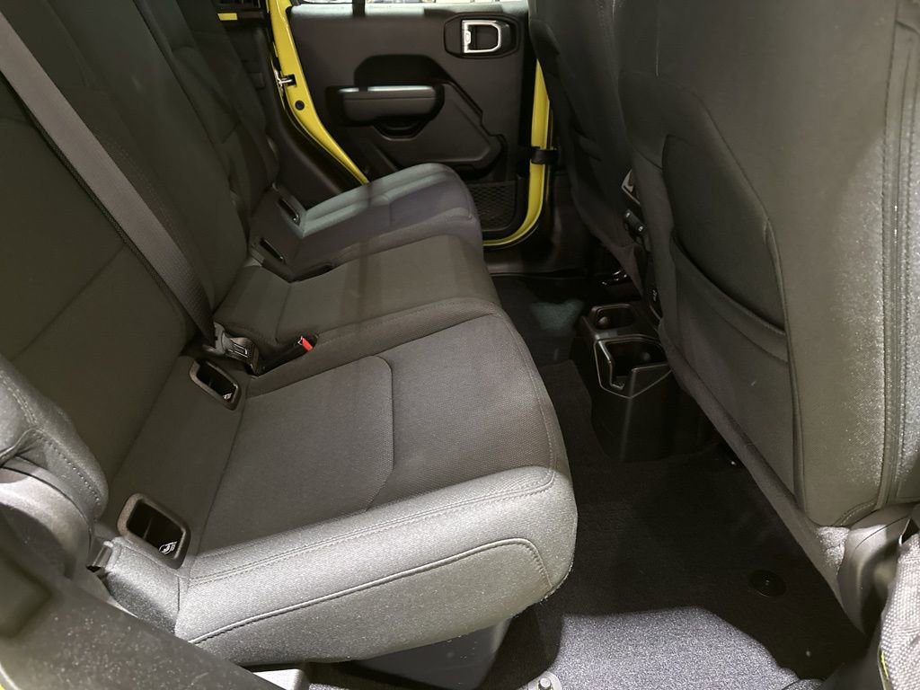 Used 2023 Jeep Gladiator Willys image 19