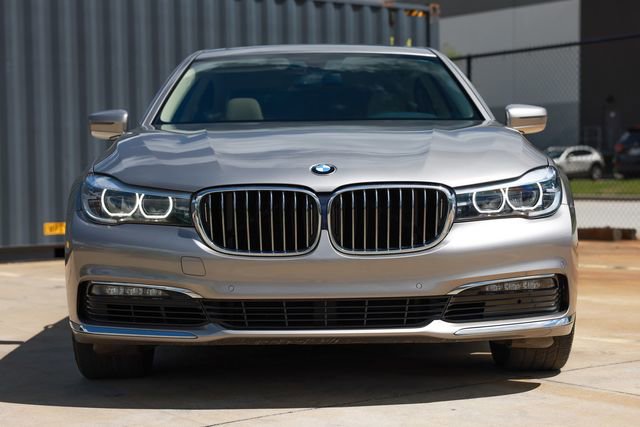 Used 2018 BMW 740i image 20