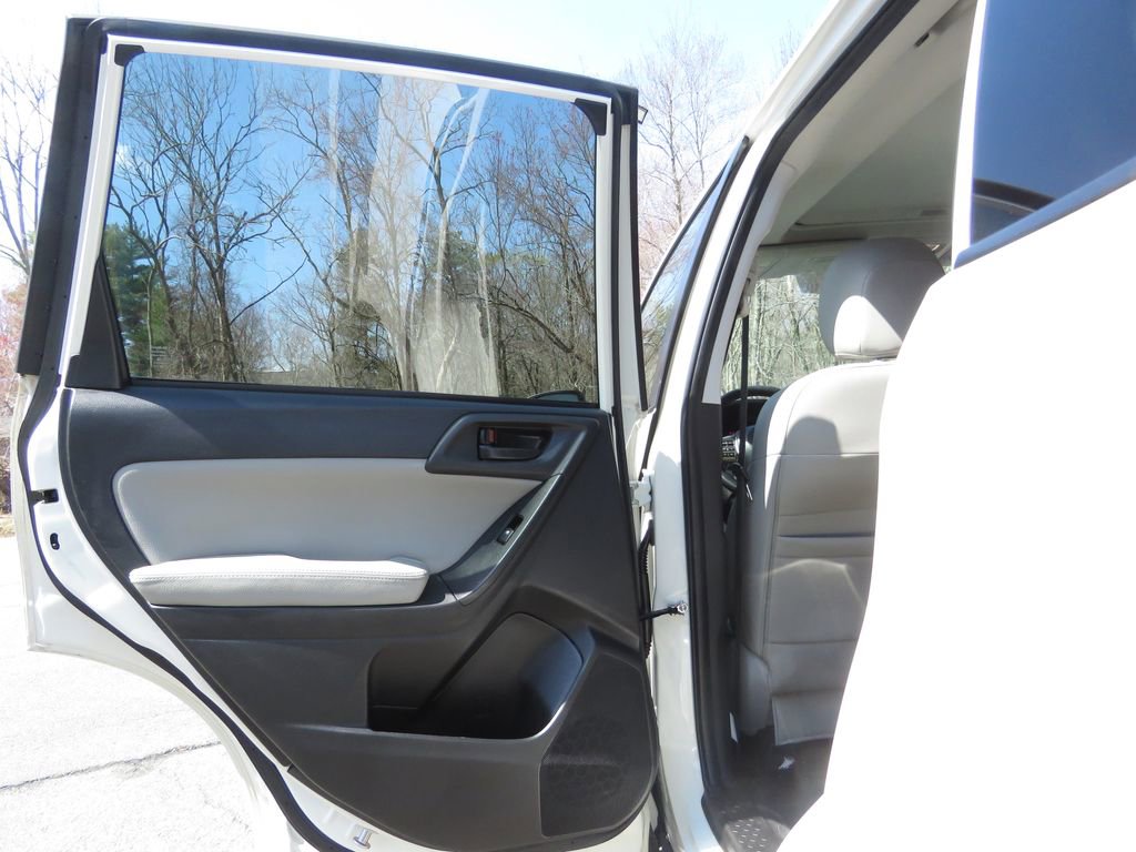 Used 2015 Subaru Forester 2.5i Premium w/ All-Weather Package AWD/4WD image 18