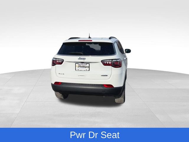 Used 2022 Jeep Compass Latitude image 9