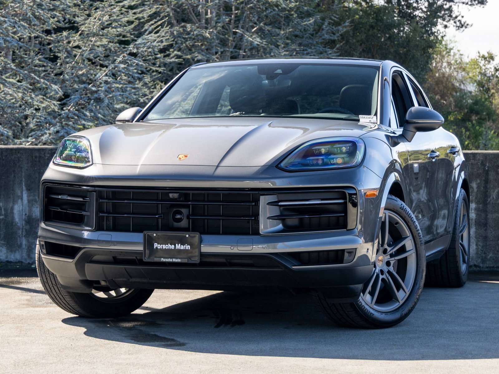 Certified 2025 Porsche Cayenne Coupe image 1