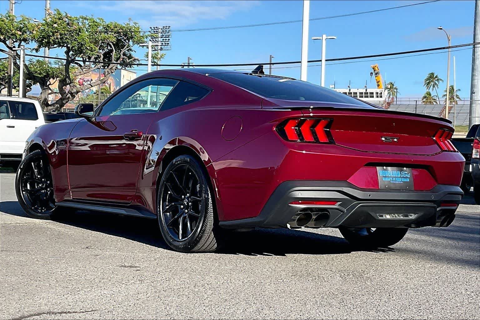 Used 2025 Ford Mustang GT RWD image 4
