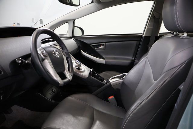 Used 2015 Toyota Prius Five image 11