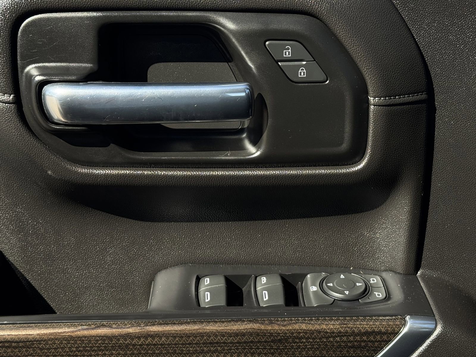 Used 2020 Chevrolet Silverado 1500 LT w/ Texas Edition image 24