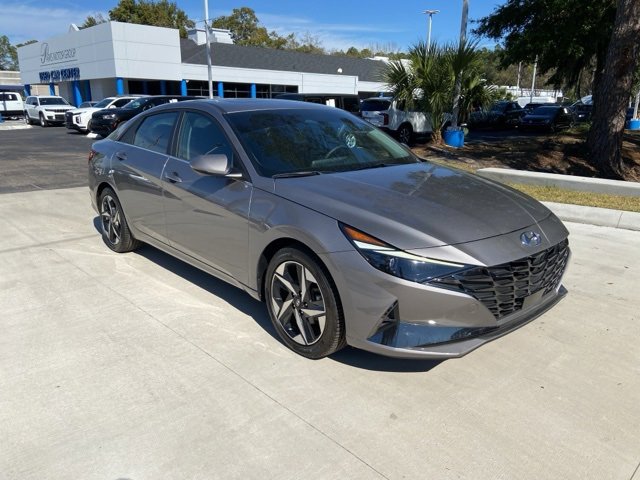 Certified 2023 Hyundai Elantra Limited image 2