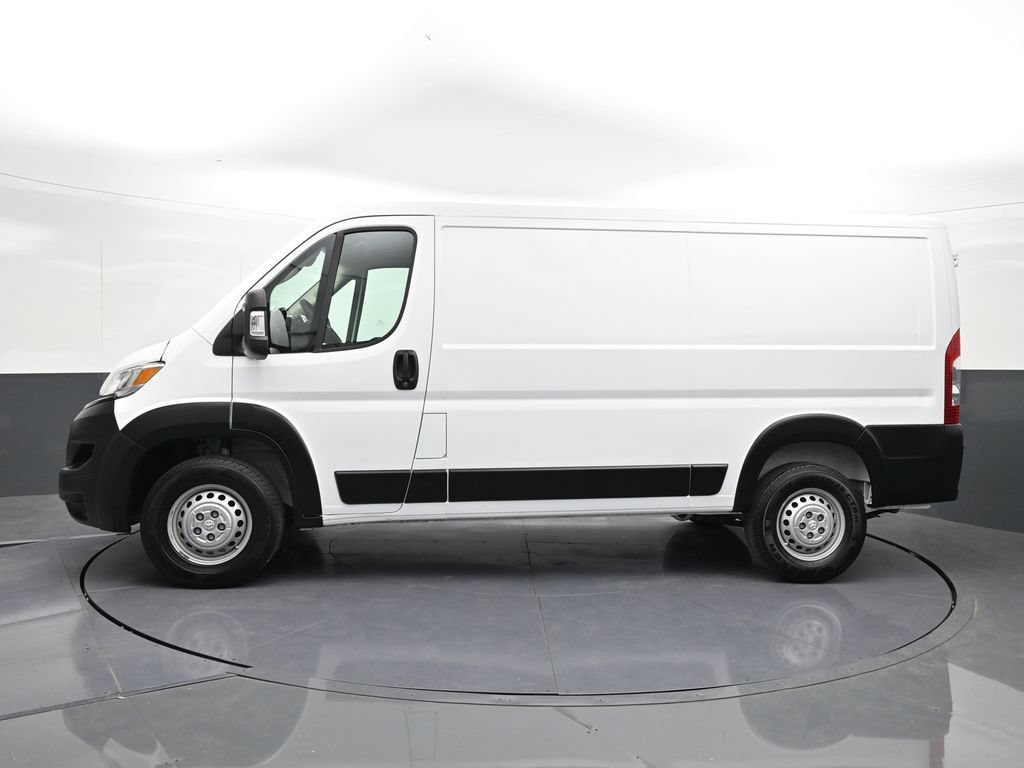 Used 2025 RAM ProMaster 2500 w/ Convenience Group FWD image 2
