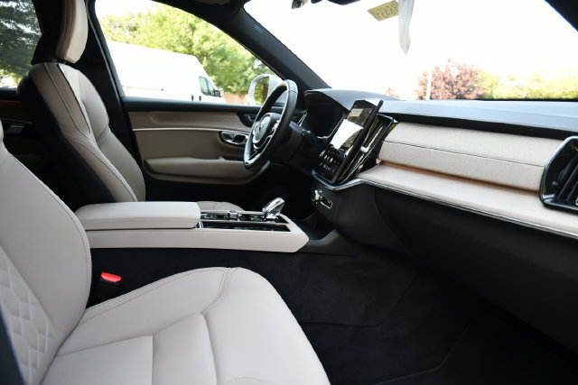 Used 2026 Volvo XC90 B6 Plus AWD/4WD image 36