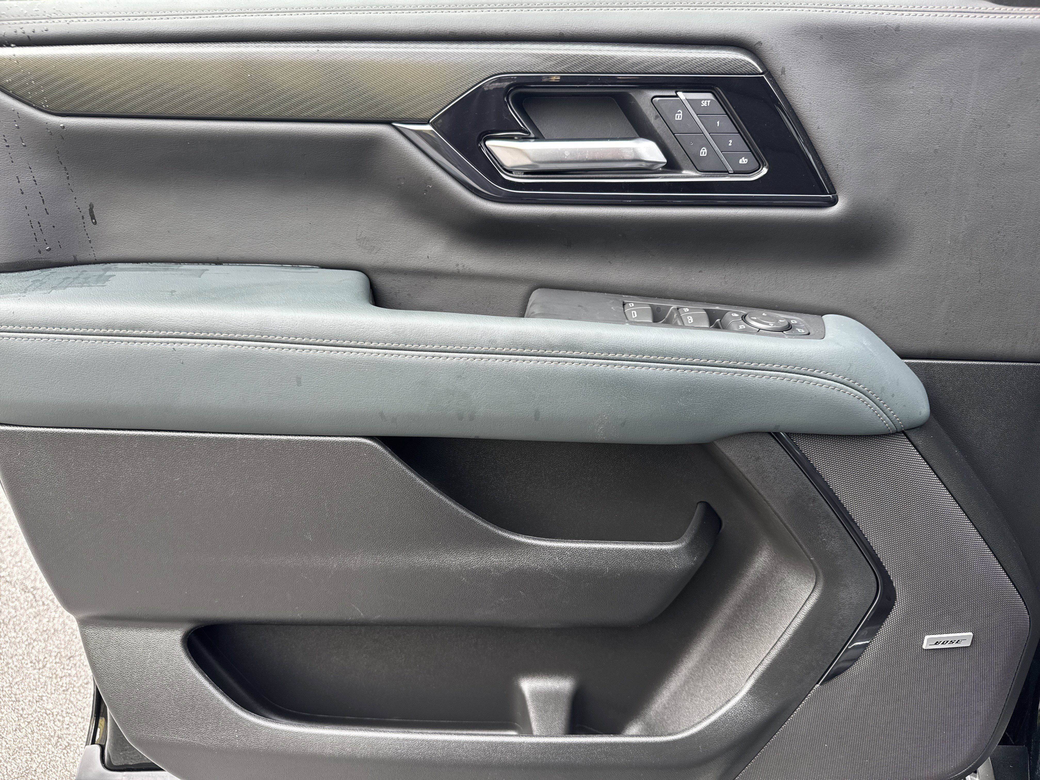 Used 2025 GMC Yukon AT4 w/ AT4 Premium Package image 14