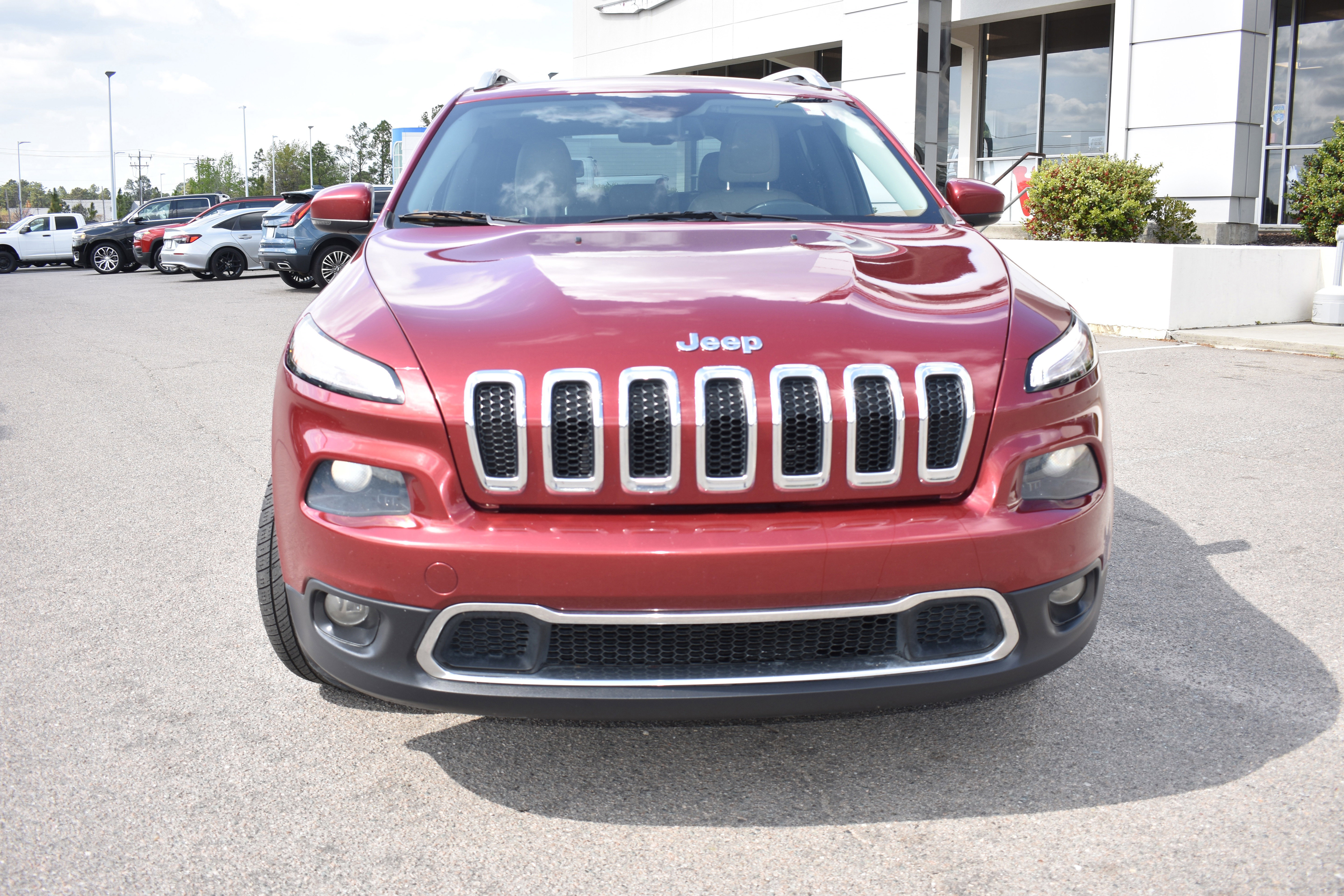Used 2015 Jeep Cherokee Limited image 4