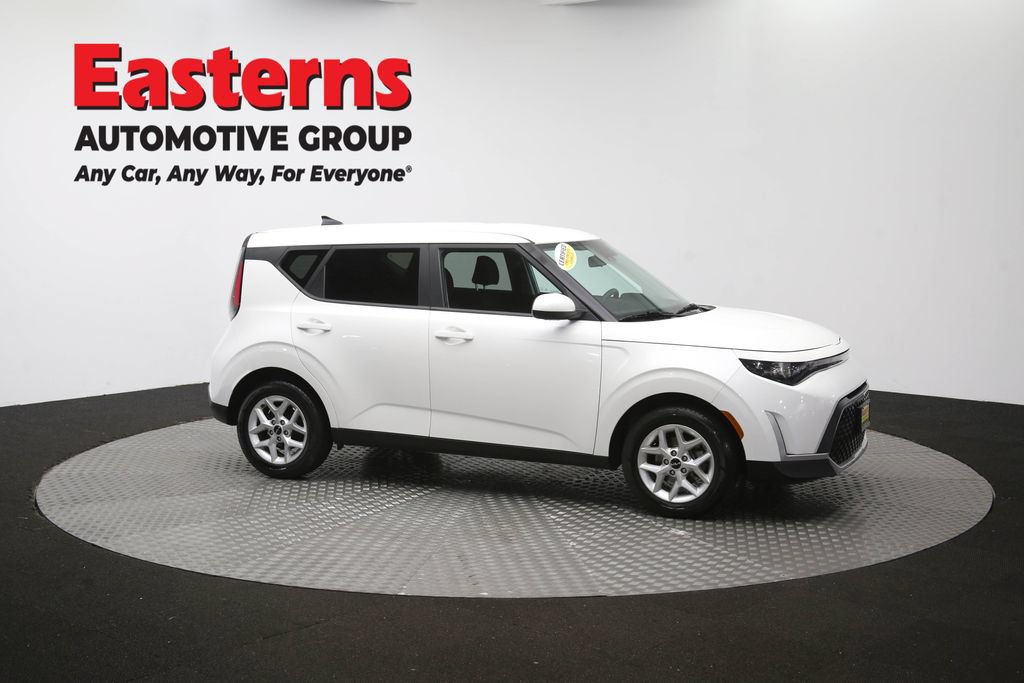 Used 2024 Kia Soul LX w/ Option Group 015 FWD image 46