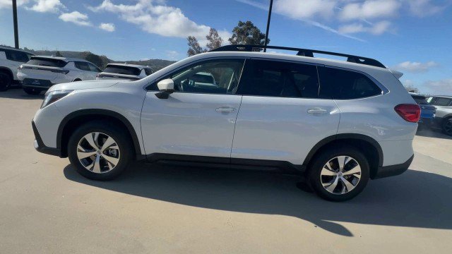 Used 2024 Subaru Ascent Premium w/ Convenience Package image 5