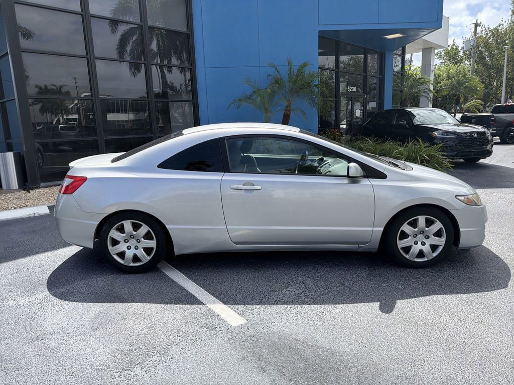 Used 2011 Honda Civic LX image 5