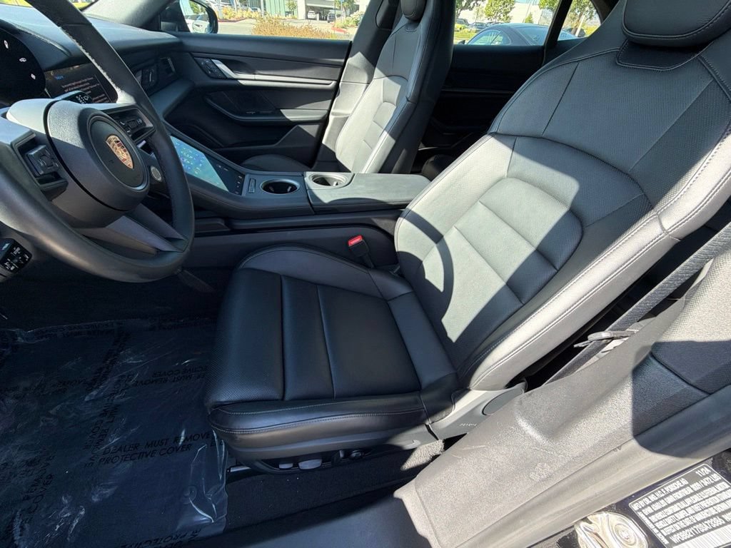 Used 2025 Porsche Taycan 4S AWD/4WD image 20