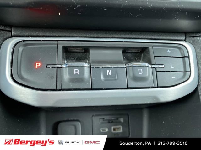 Used 2020 GMC Acadia SLT w/ Driver Alert Package II image 18