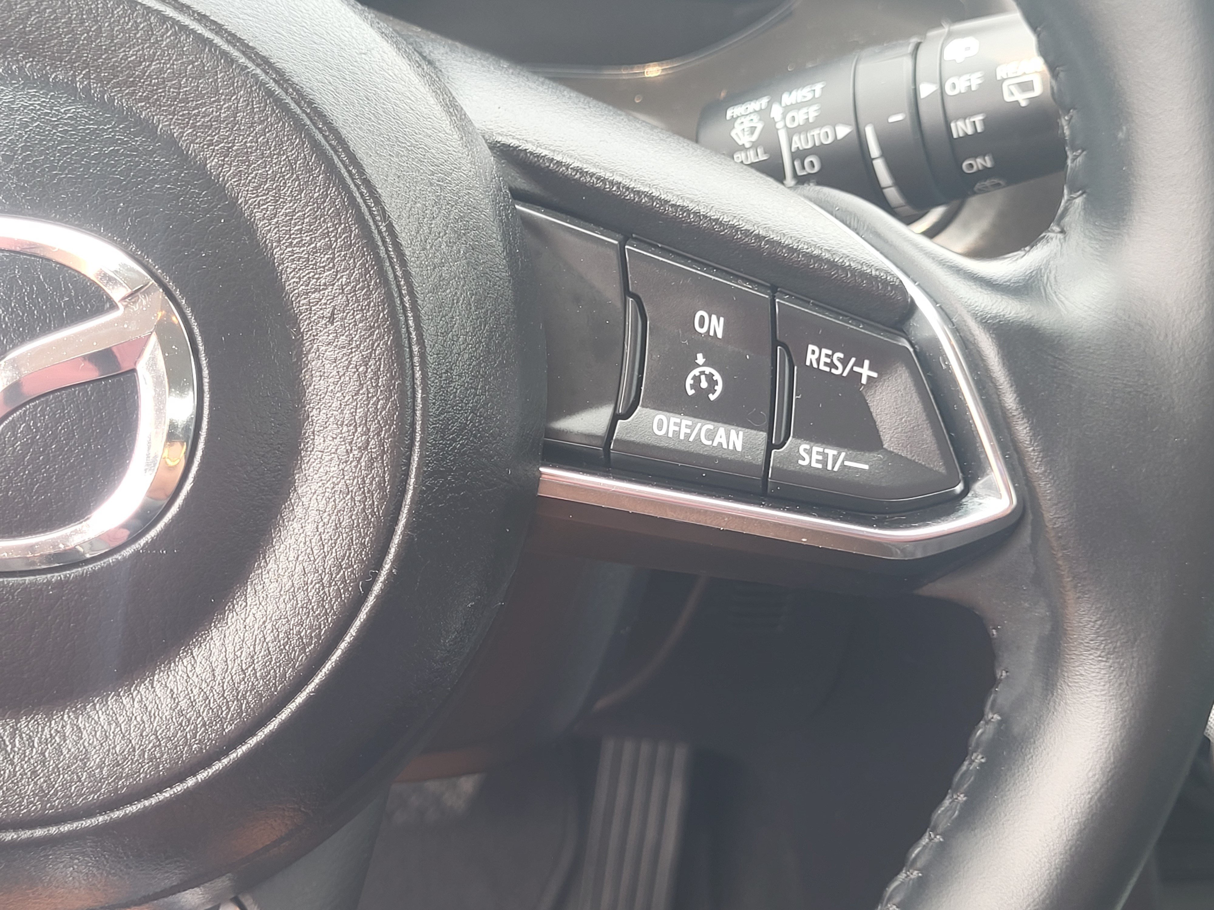 Used 2018 MAZDA MAZDA3 Touring FWD image 15