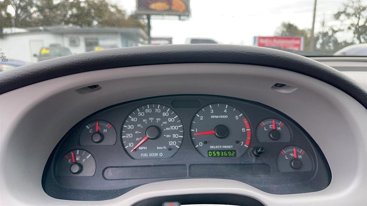 Used 2003 Ford Mustang Convertible image 34