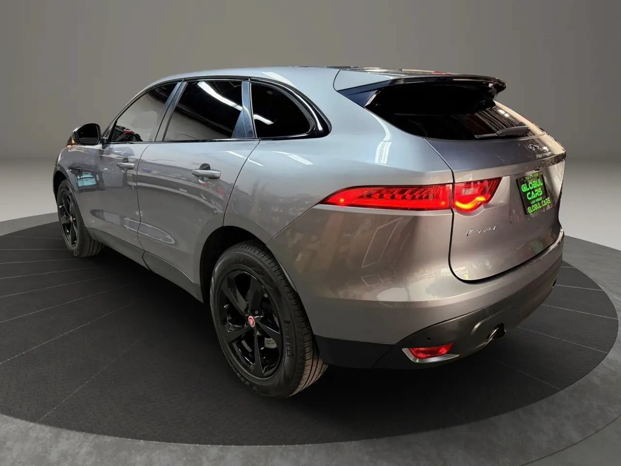 Used 2020 Jaguar F-PACE Premium AWD/4WD image 6