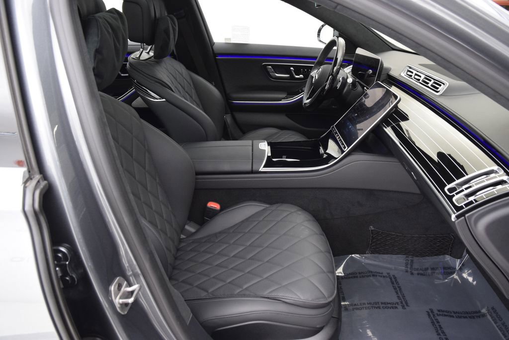 Used 2025 Mercedes-Benz S 580 4MATIC Sedan image 16