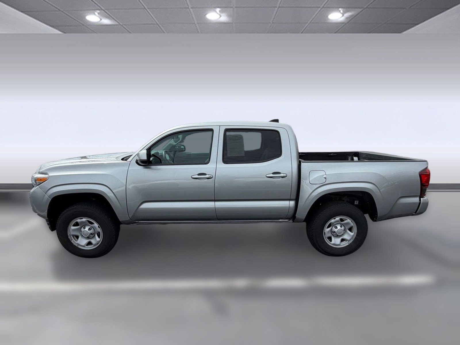Used 2023 Toyota Tacoma SR image 2