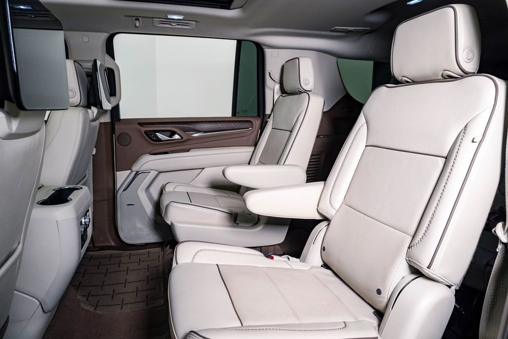 Used 2023 GMC Yukon XL Denali image 18