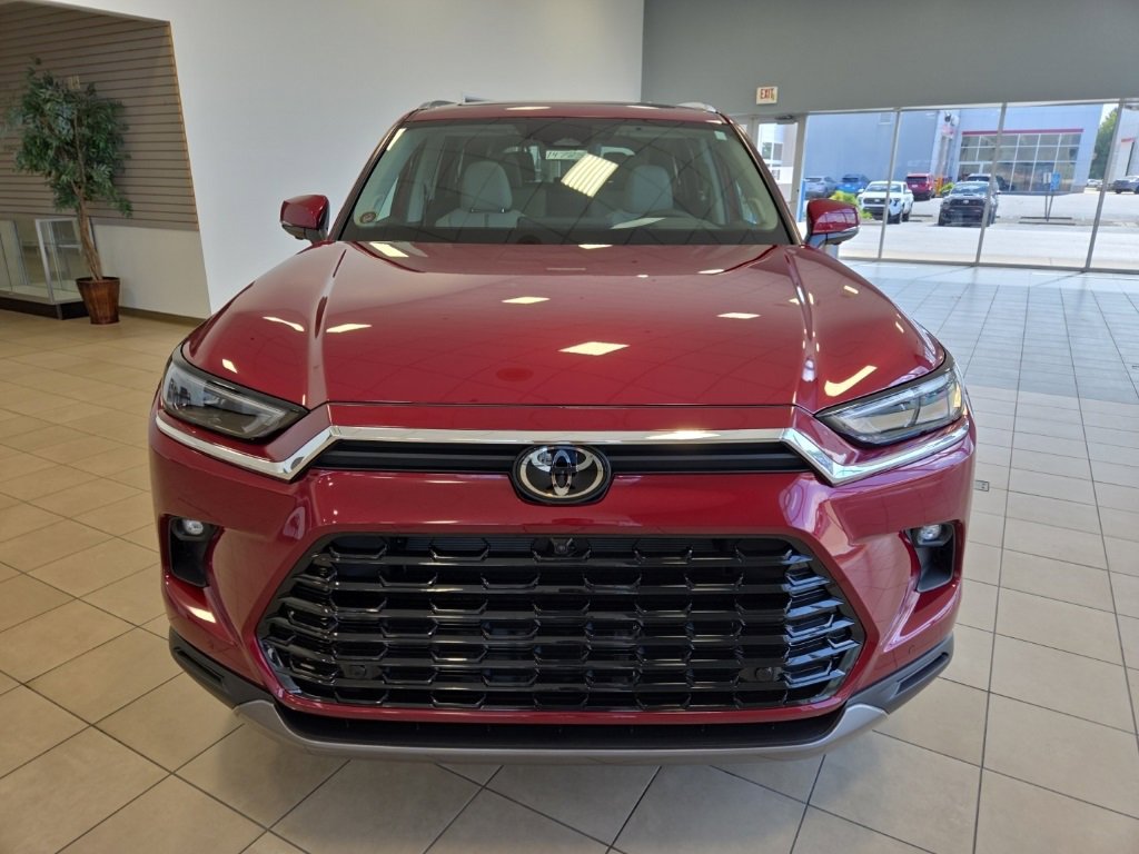 New 2025 Toyota Grand Highlander AWD image 4