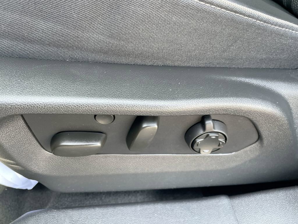 Used 2024 Buick Envision Avenir image 40