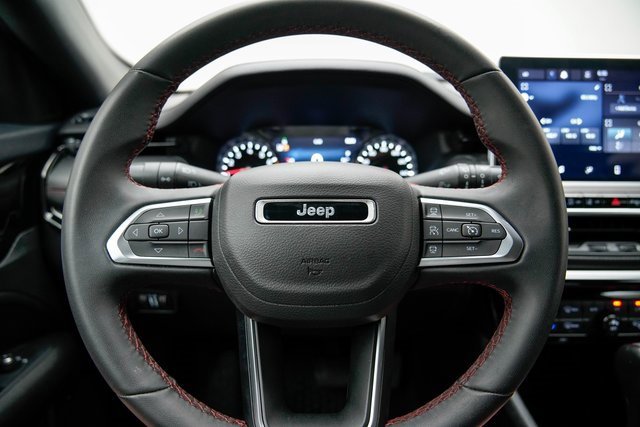 Used 2024 Jeep Compass Trailhawk image 32