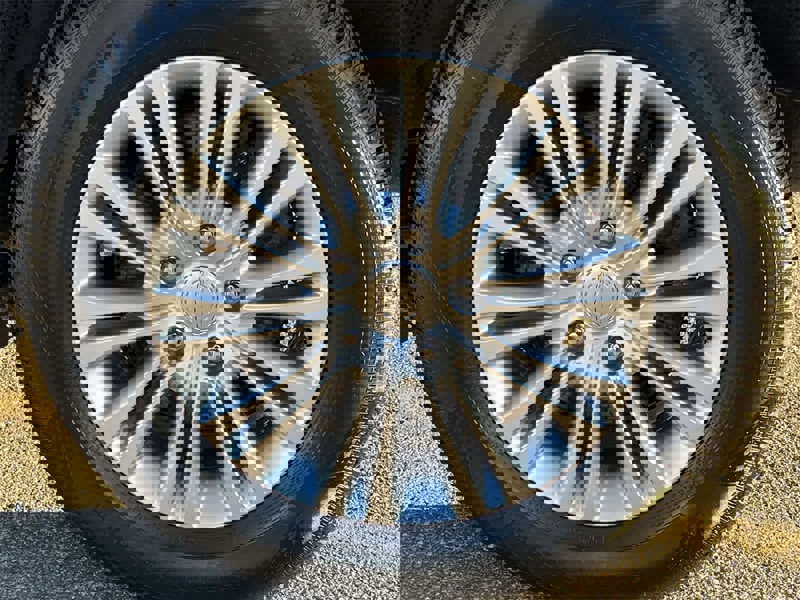 Used 2015 Chrysler Town & Country Touring-L w/ Driver Convenience Group image 13