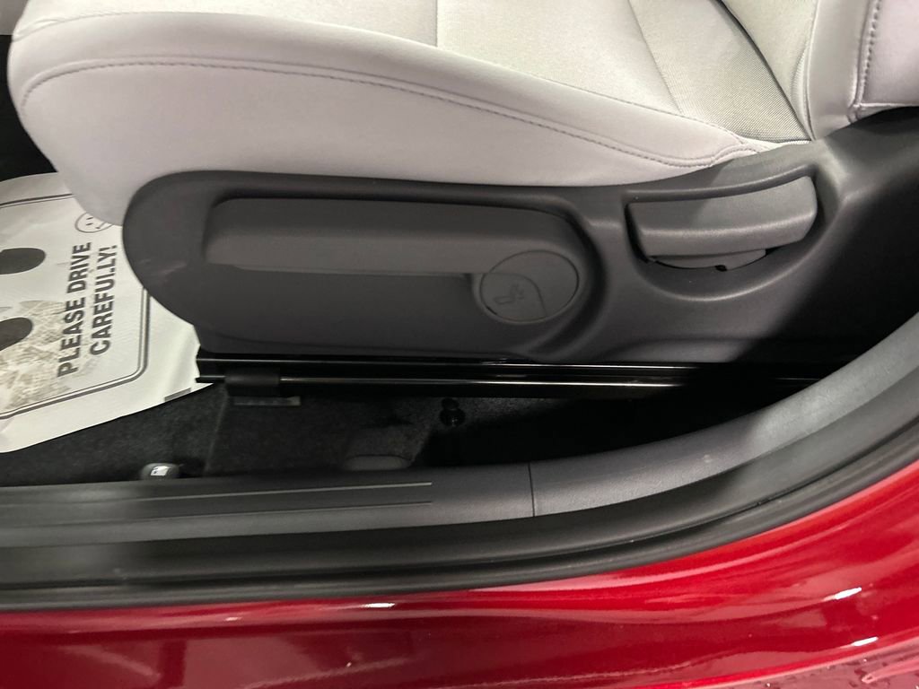 New 2026 Hyundai Kona SE image 11
