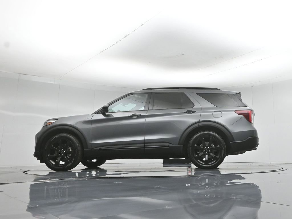 Used 2023 Ford Explorer ST-Line w/ Class IV Trailer Tow Package RWD image 58