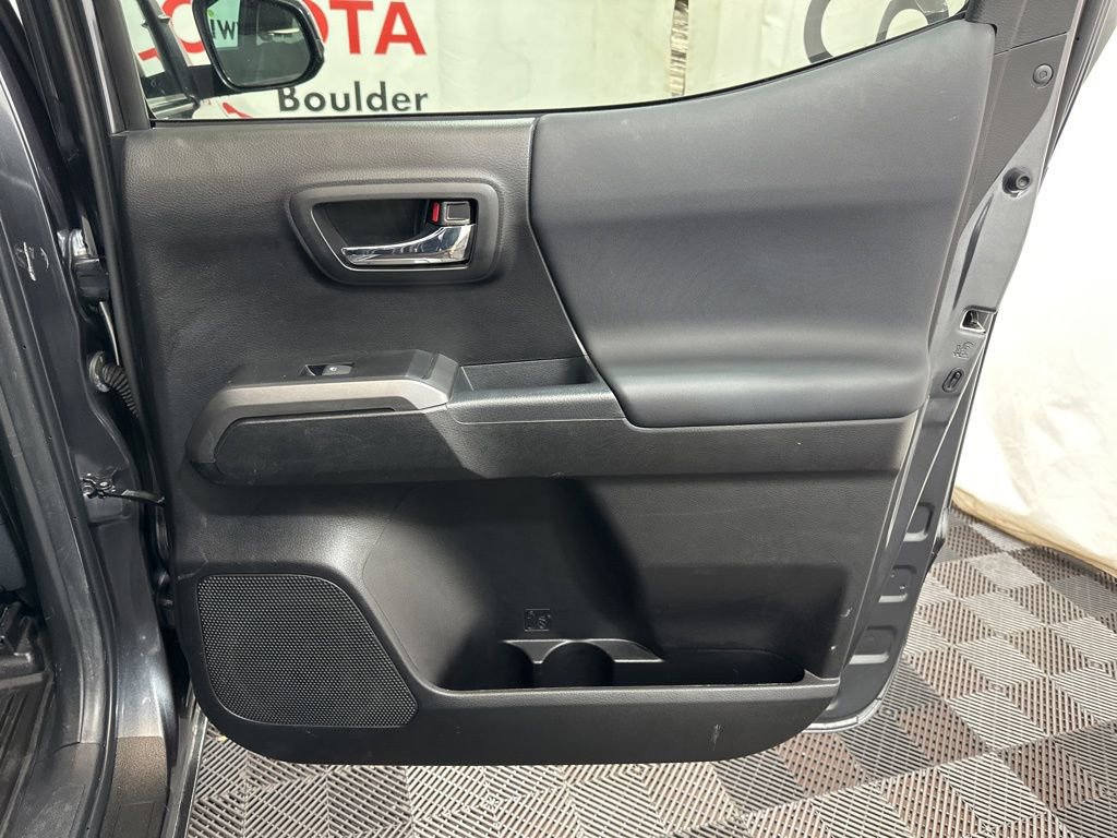 Used 2023 Toyota Tacoma TRD Off-Road image 12