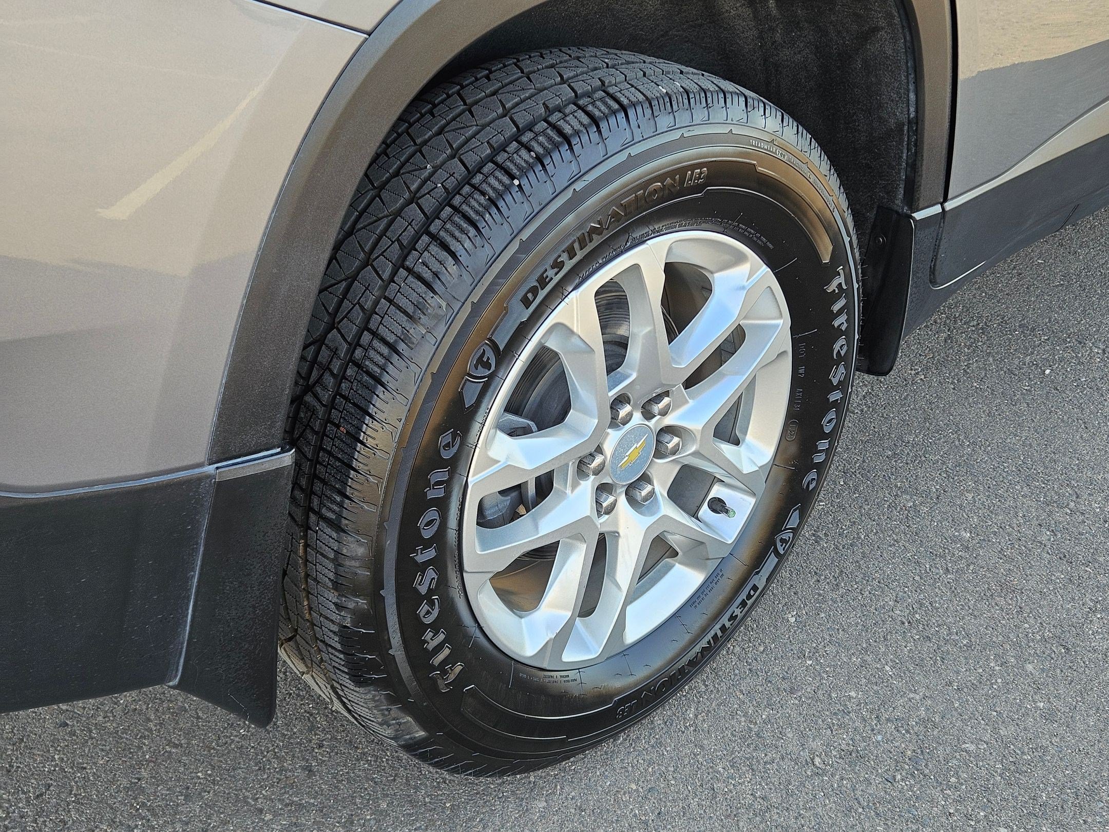 Certified 2021 Chevrolet Traverse LT FWD image 13
