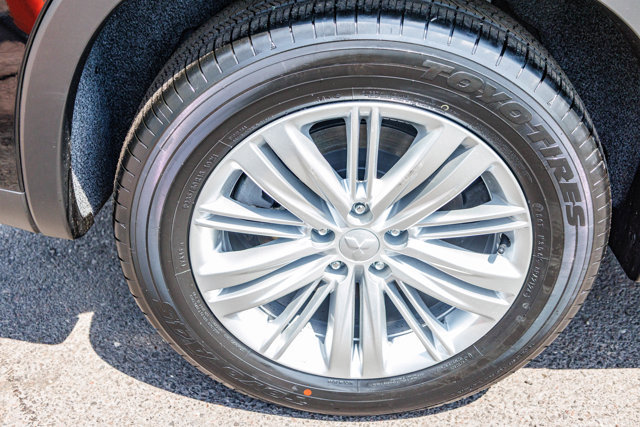 New 2025 Mitsubishi Outlander ES image 11