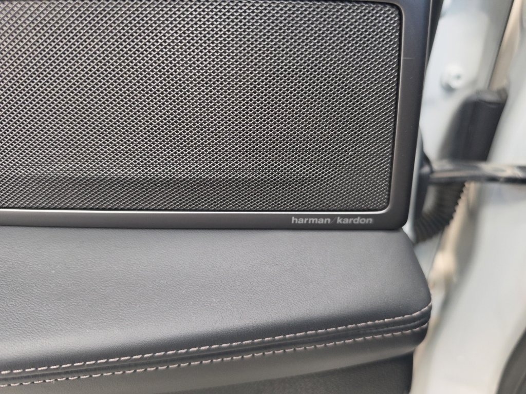 Used 2022 BMW 740i w/ Premium Package RWD image 49