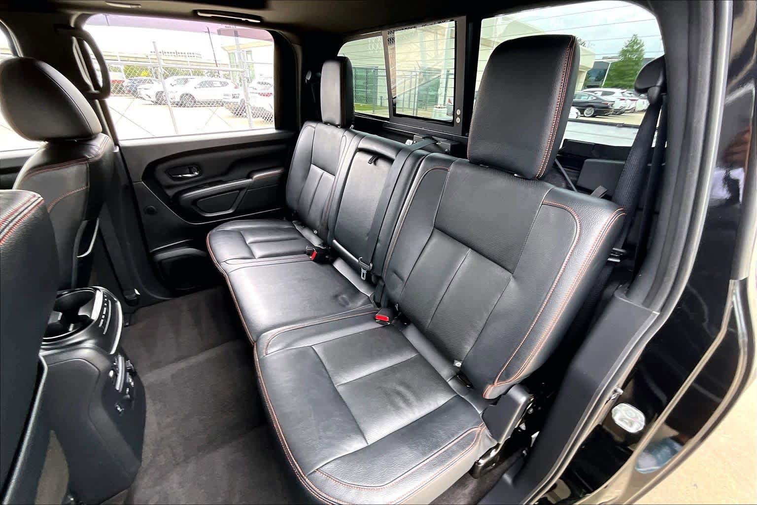 Used 2021 Nissan Titan PRO-4X w/ Pro-4x Convenience Package AWD/4WD image 19