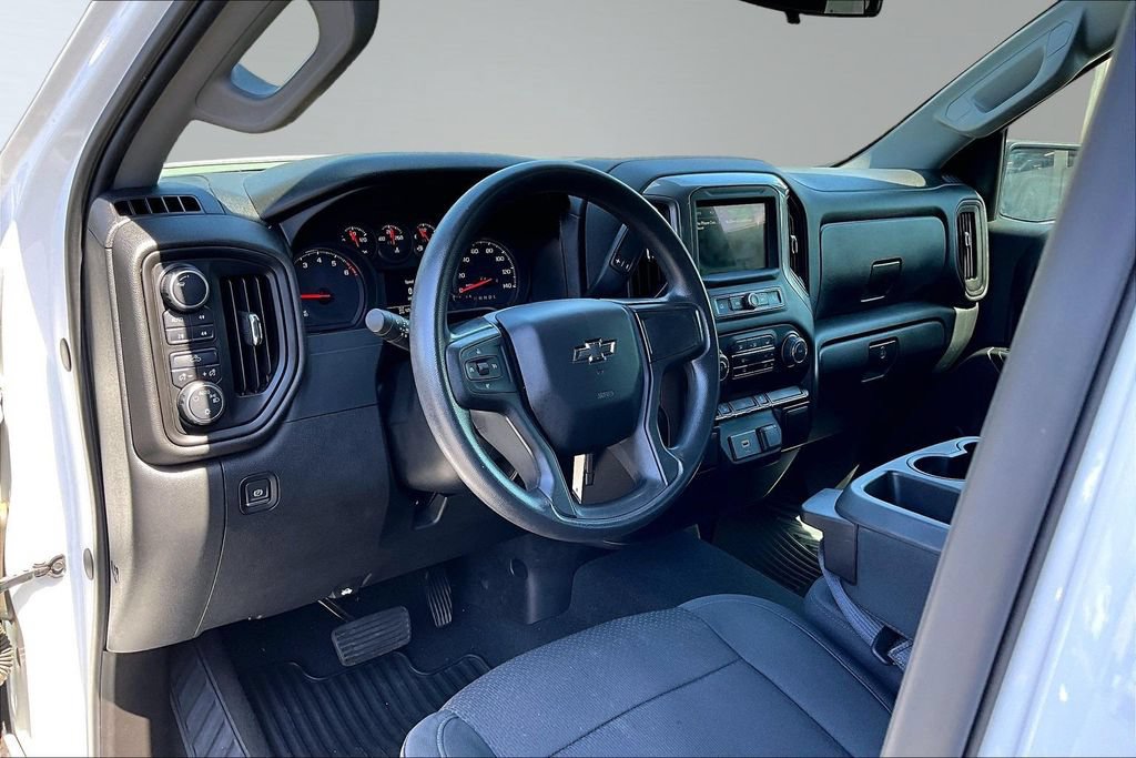Used 2019 Chevrolet Silverado 1500 Custom Trail Boss AWD/4WD image 4