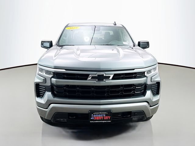 Used 2025 Chevrolet Silverado 1500 RST AWD/4WD image 2