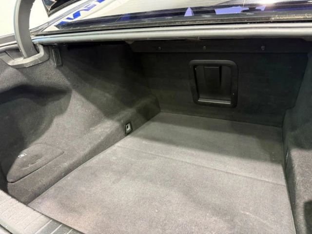 Used 2018 BMW 750i xDrive image 38