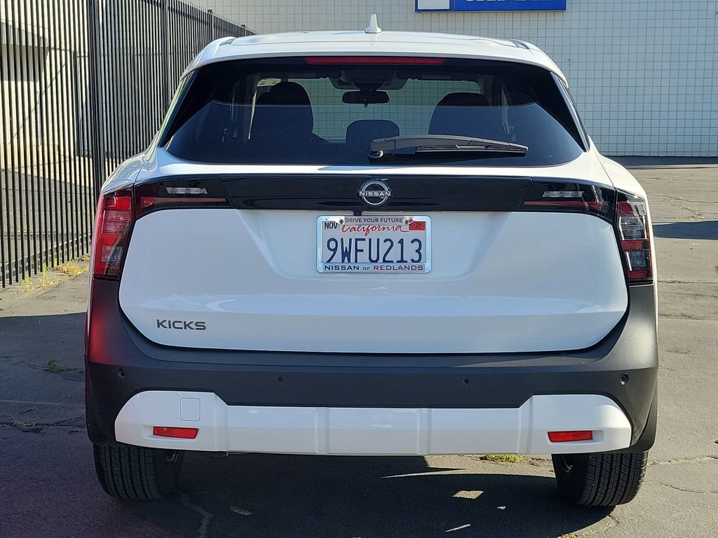 Used 2025 Nissan Kicks SV image 31