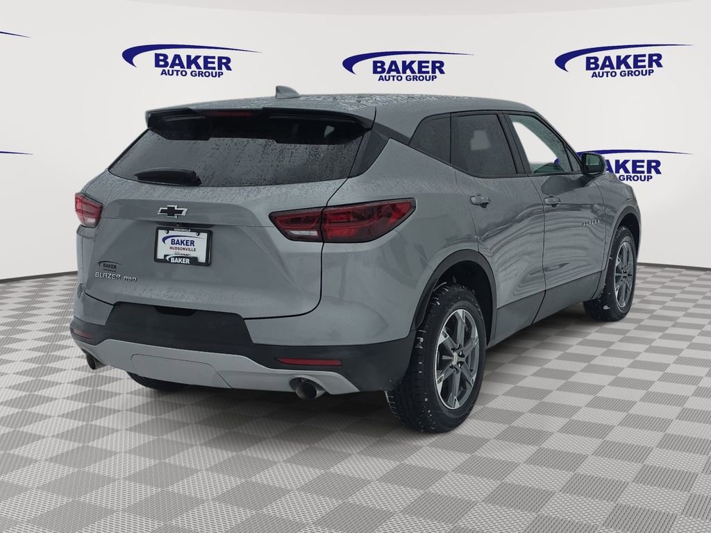 Used 2023 Chevrolet Blazer LT w/ Driver Confidence Package image 5