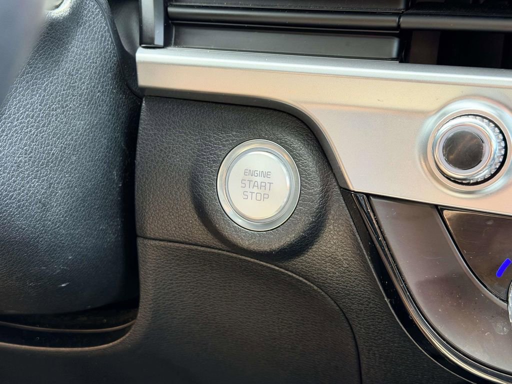 Used 2025 Kia Telluride S AWD/4WD image 14
