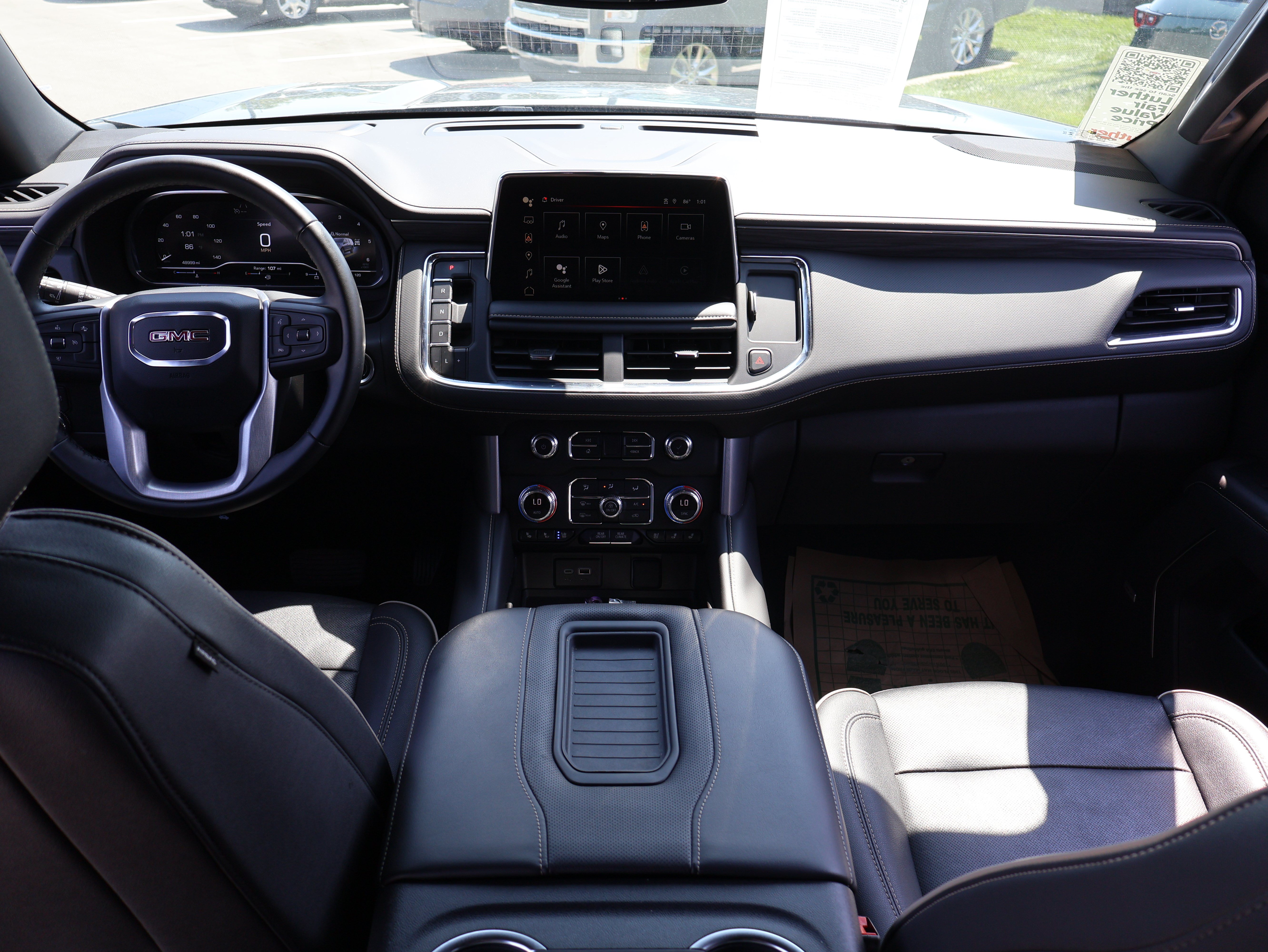 Used 2024 GMC Yukon SLT AWD/4WD image 15