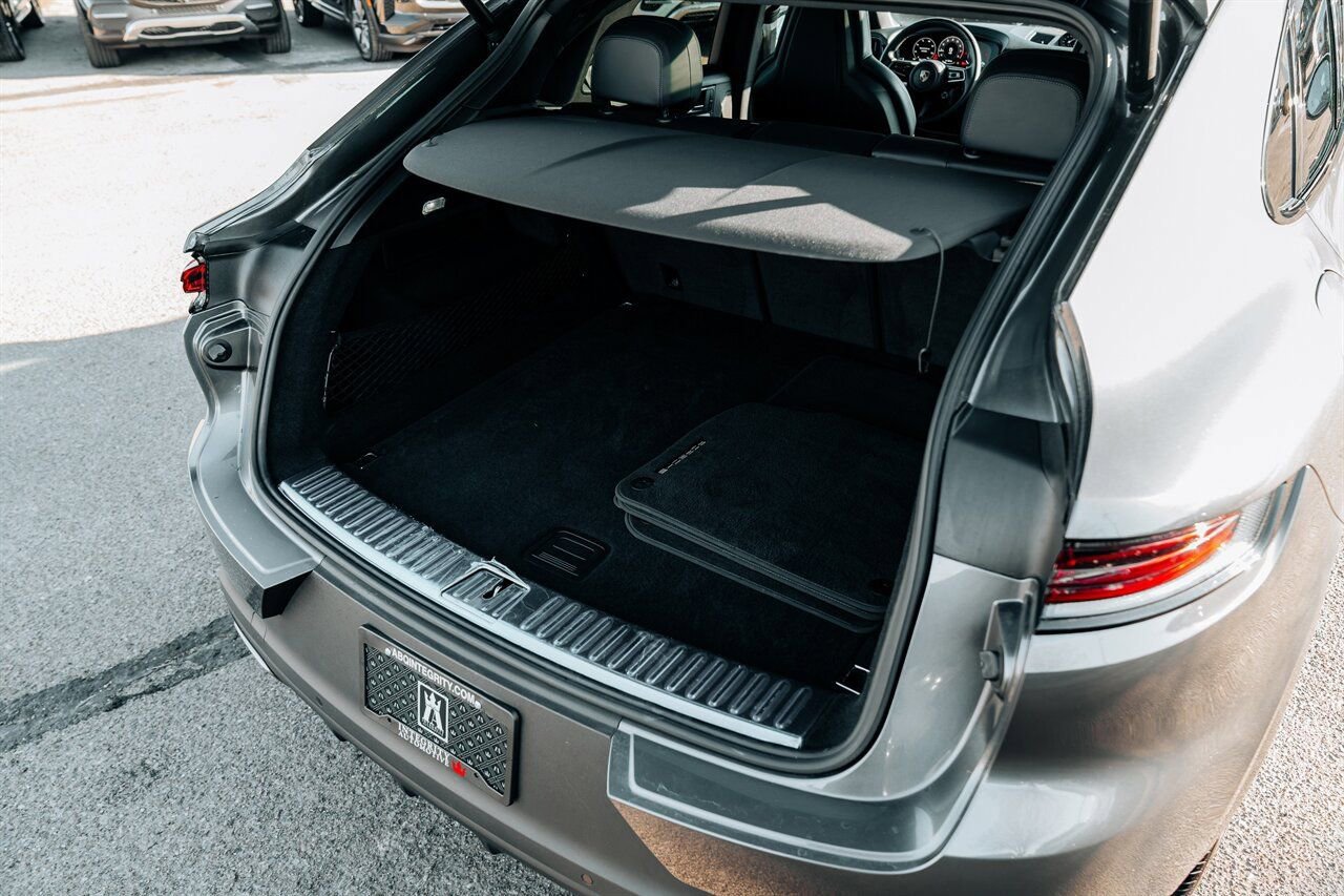 Used 2024 Porsche Cayenne Coupe image 41