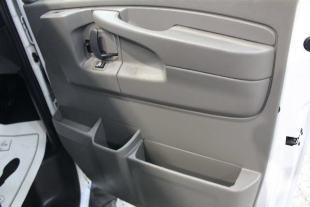 Used 2014 GMC Savana 3500 RWD image 31