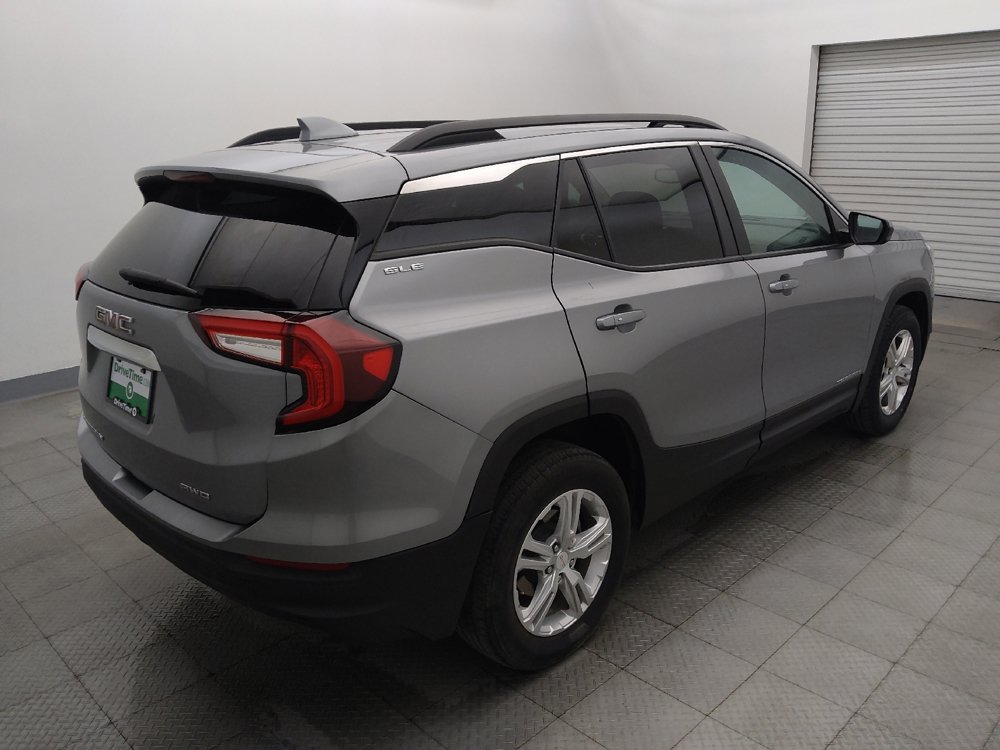 Used 2024 GMC Terrain SLE w/ Driver Convenience Package AWD/4WD image 9