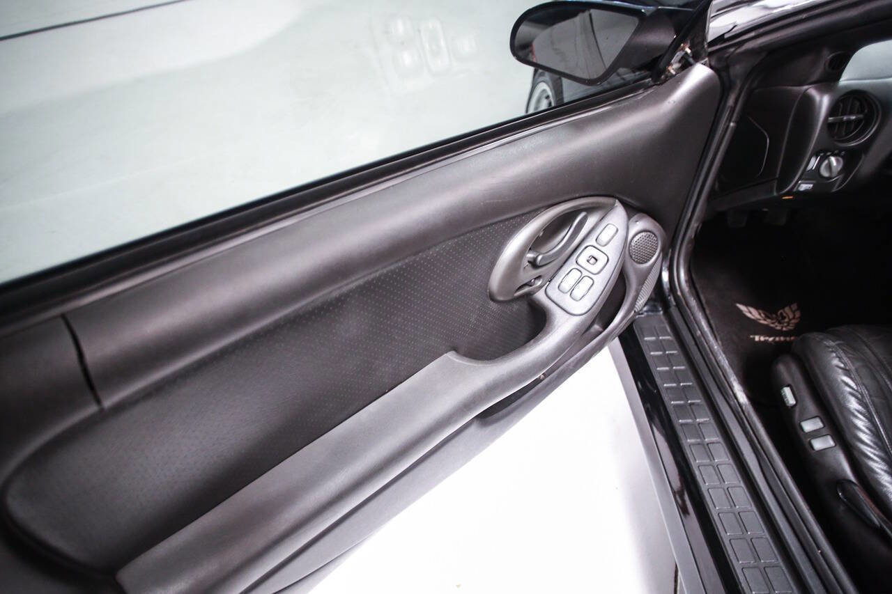 Used 2001 Pontiac Firebird Formula w/ Protection Group image 21