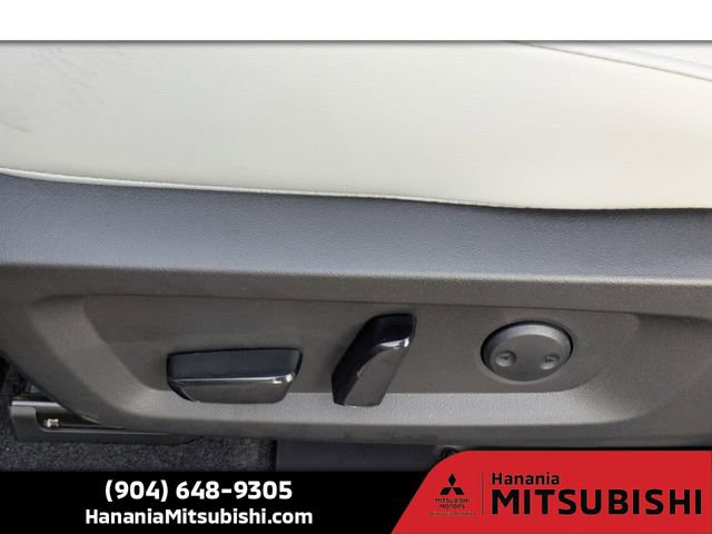 New 2025 Mitsubishi Outlander SE image 22